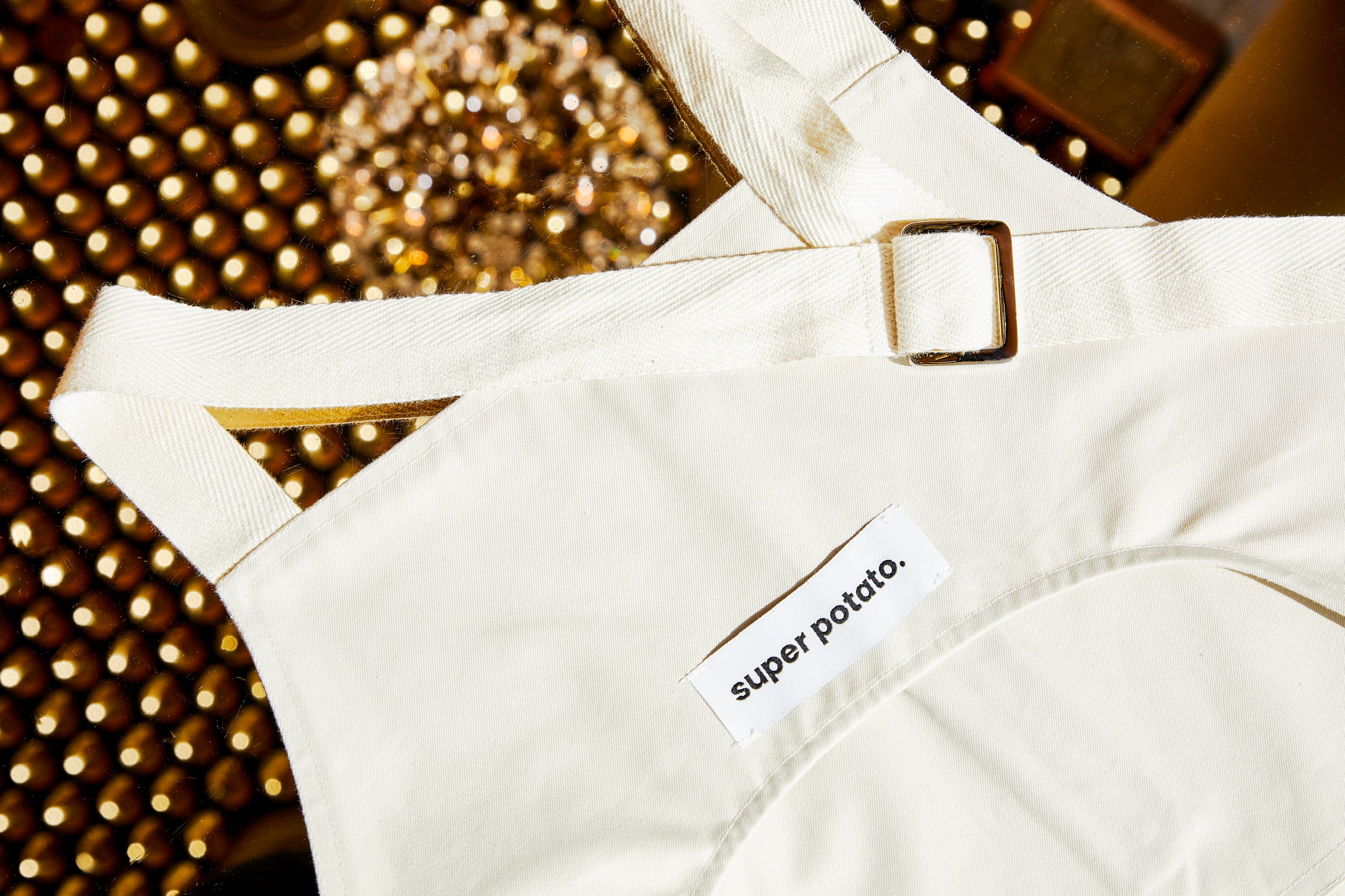 The Apron in Cream